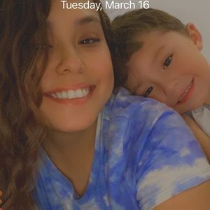 Meet your Posher, Alexis